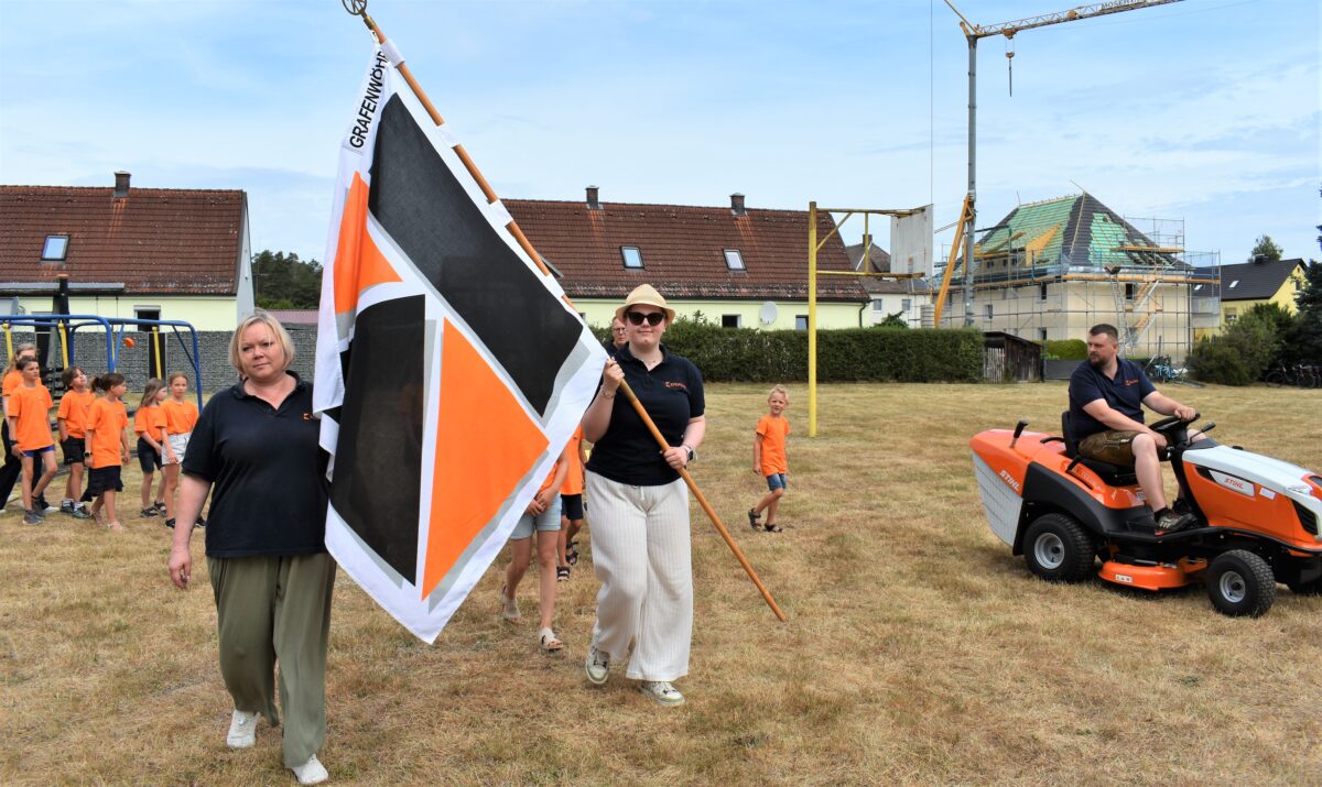 "Glut unter die Asche mischen"