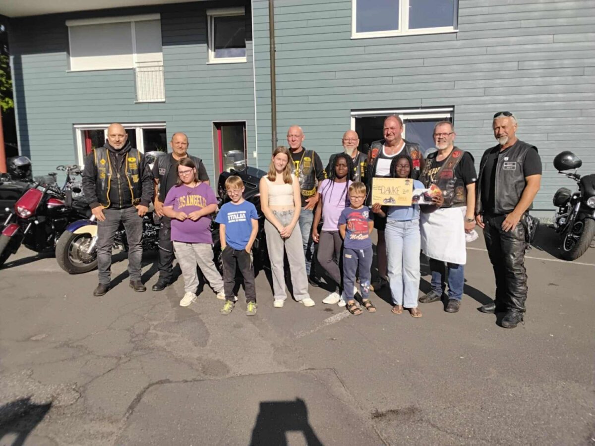 Biker bescheren Kindern in Weiden einen Freudentag