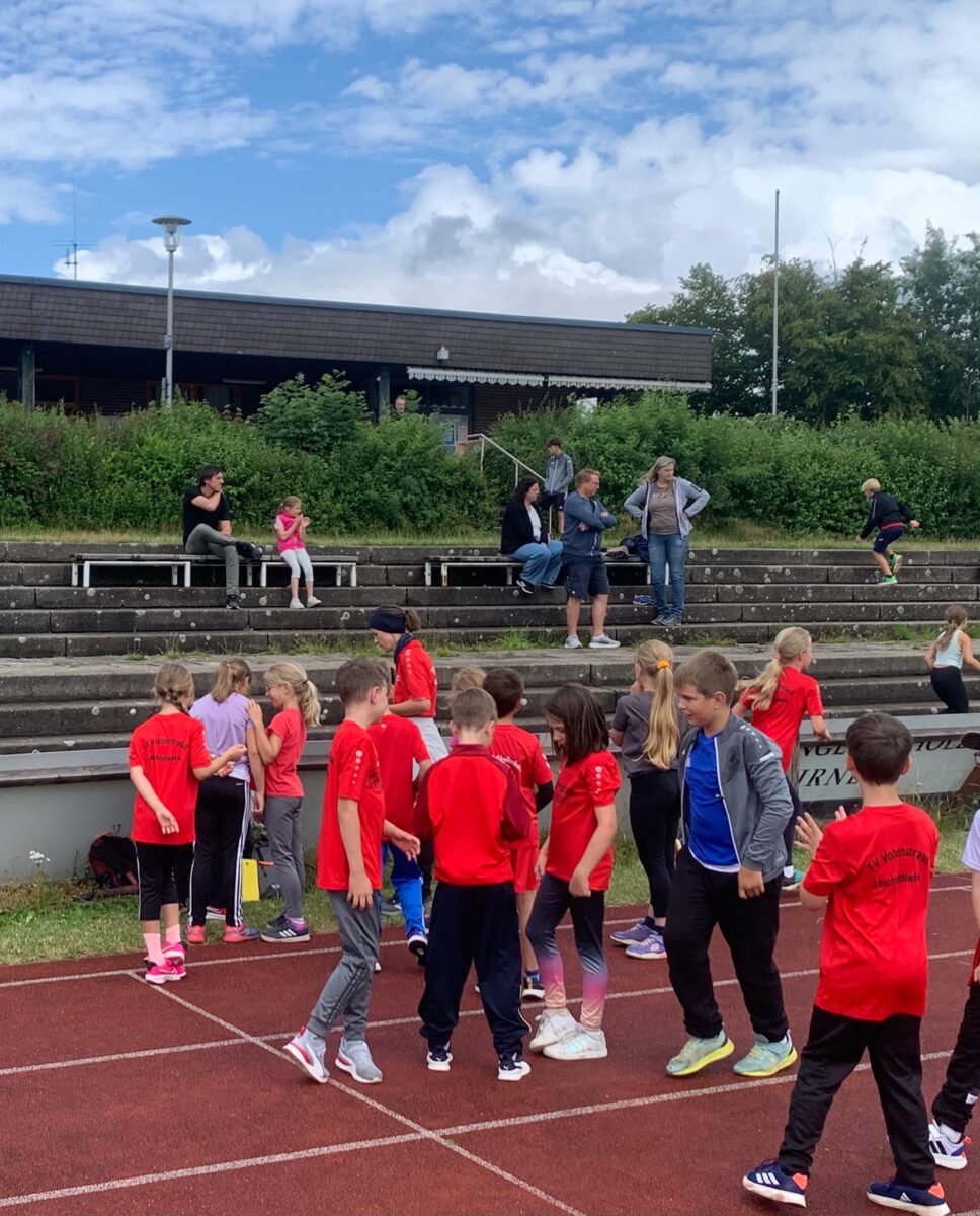 Sportabzeichentag des TV Vohenstrauß – 80 Aktive trotzen Wetter-Bedenken