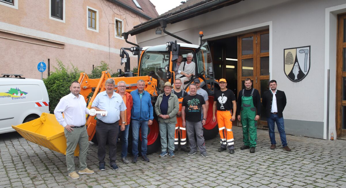Etzenricht modernisiert Fuhrpark mit Fendt Traktor