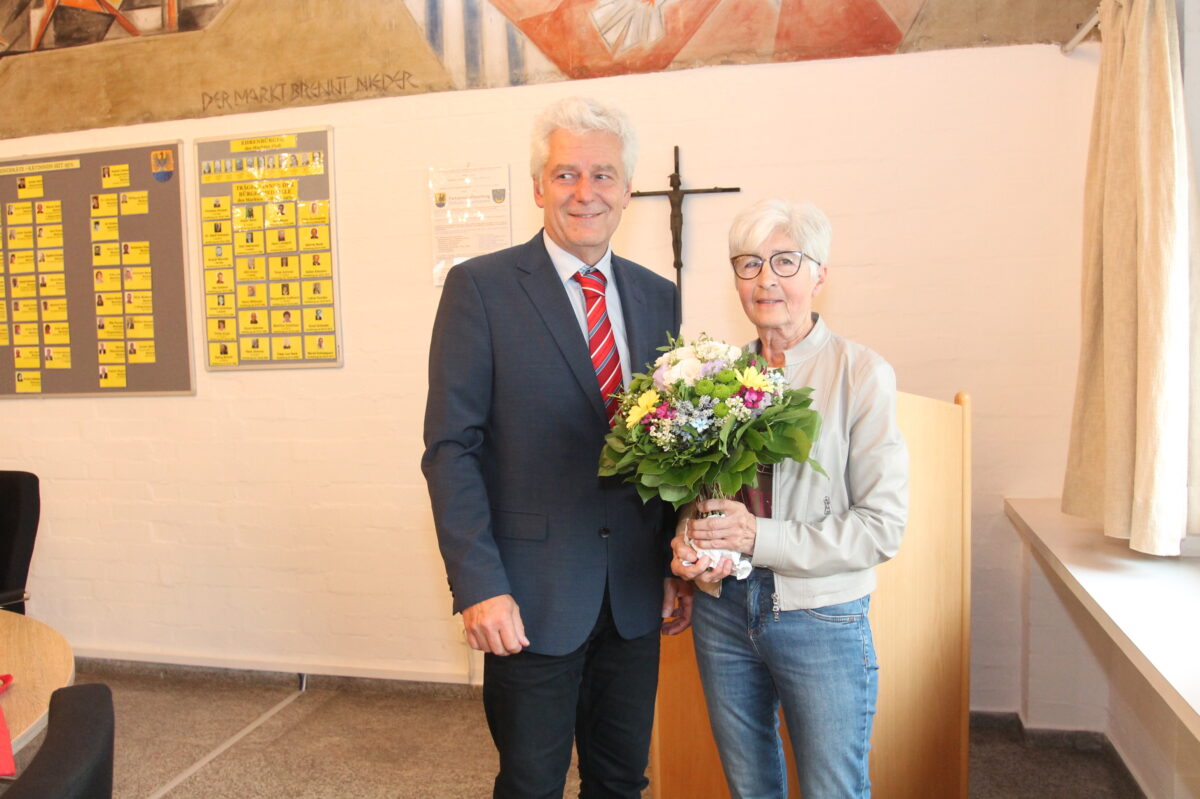 Floß verabschiedet langjähriges Ratsmitglied