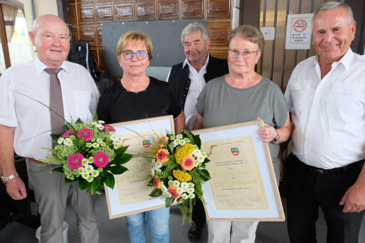 Frohsinn feiert mit Herz, Tradition und Torten