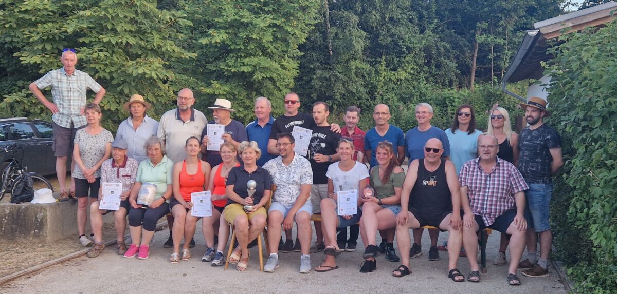 Furioses Finale bei Boule-Marktmeisterschaft in Floß