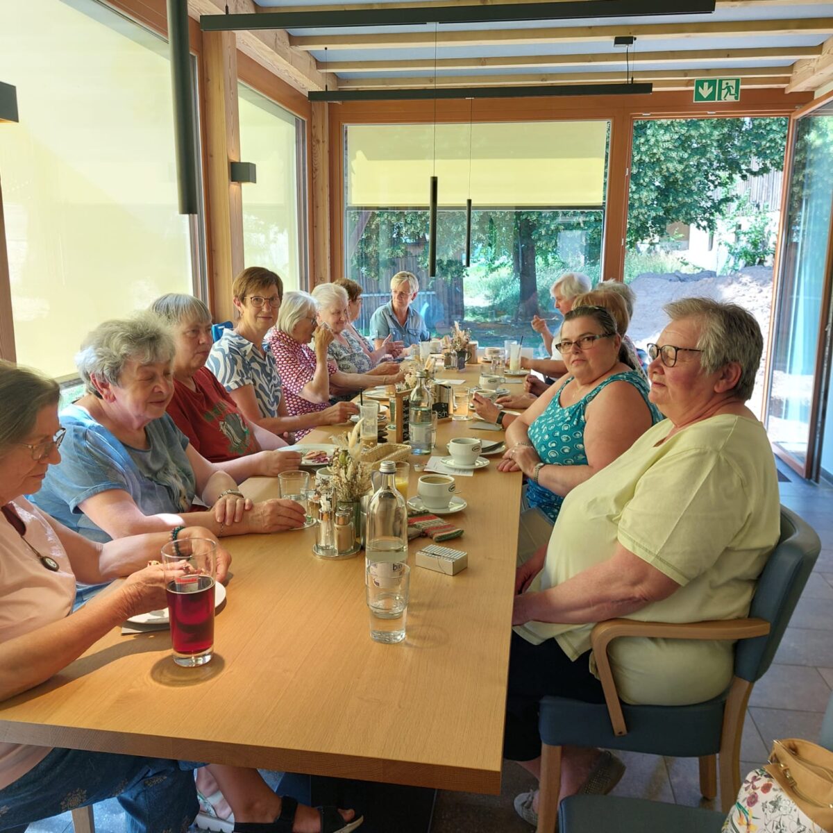 Senior’n Stammtisch im Cafe „KaffeeZeit – Das Dorfcafe“ erfreut sich großer Beliebtheit