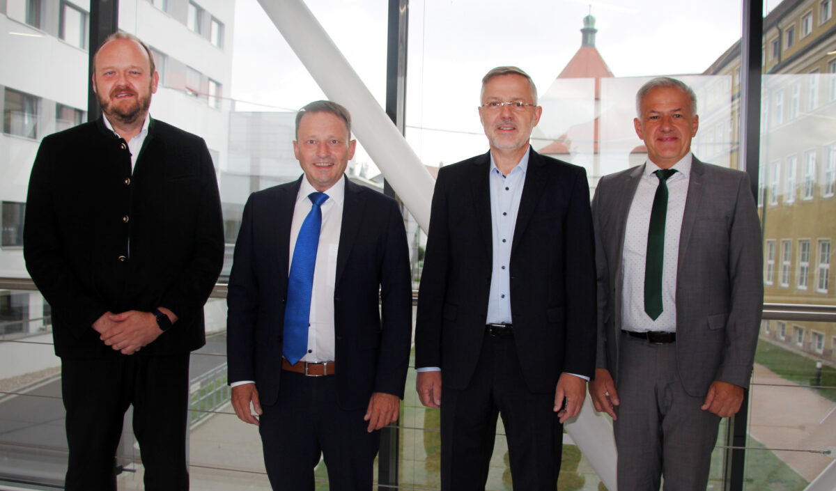 Neuer Vorstand für Kliniken Nordoberpfalz - Michael Hoffmann geht 2026