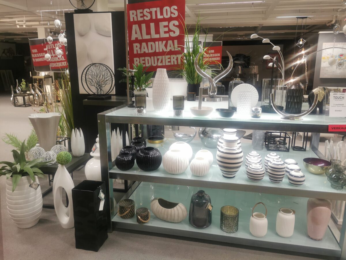 Möbel Hösl: Zum Ersten, zum Zweiten und zum Dritten! Bestimmen Sie Ihren Preis mit!