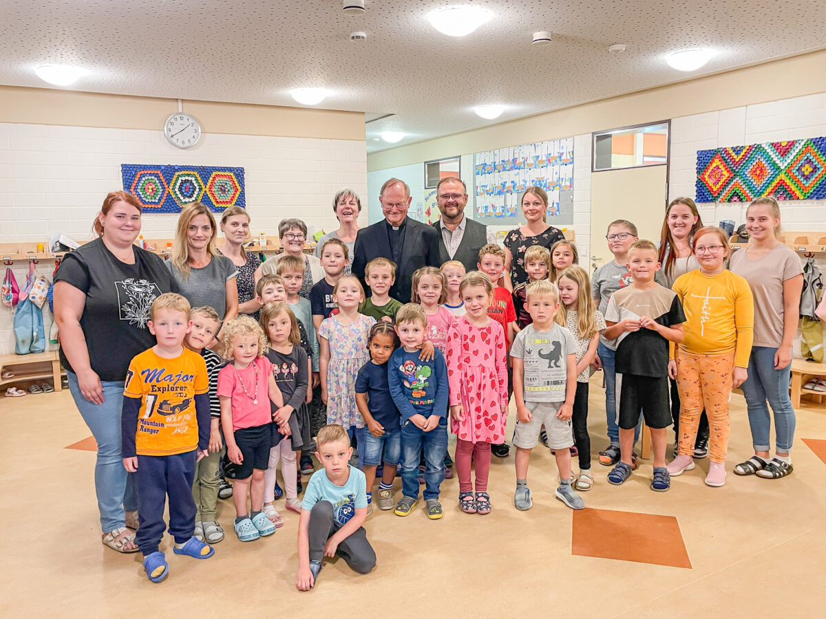 Kastl verabschiedet Pfarrer Stretz mit Liedern und Gebeten