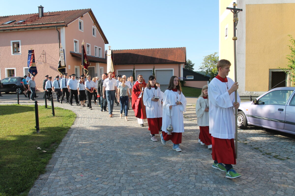 Kirchweih in Neukirchen: Glaube und Gemeinschaft im Zentrum
