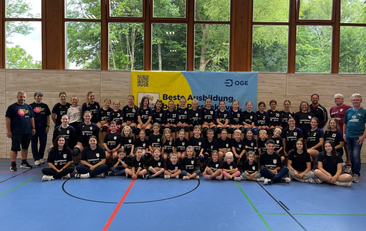 Neue Ausrüstung für Vohenstraußer Volleyballer