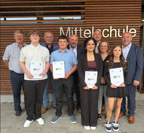 Weiherhammer feiert Mittelschulabschluss