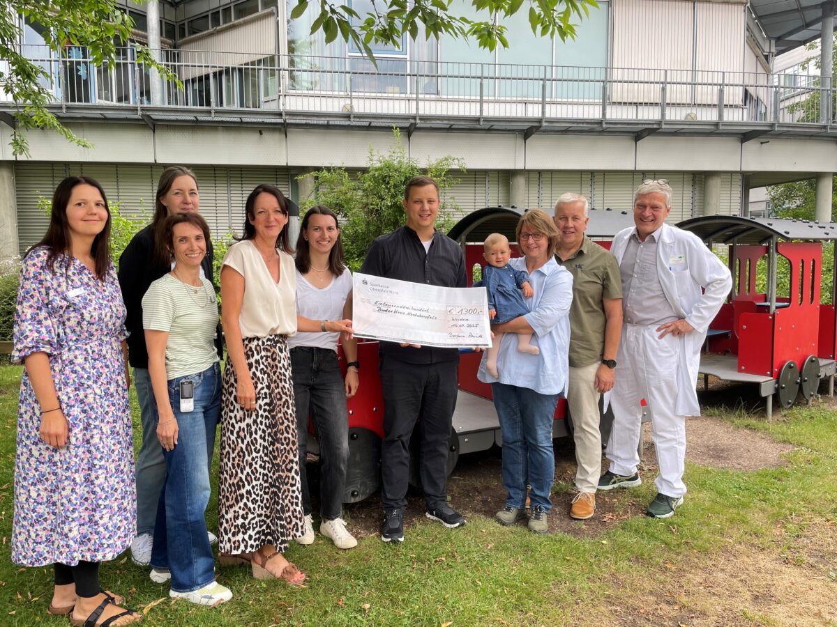 Familie Reindl spendet 1300 Euro an den BuntenKreis Nordoberpfalz