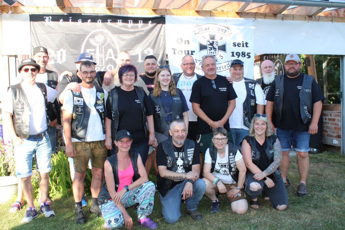 Reisegruppe Oberpfalz feiert mit Münchner Löwen