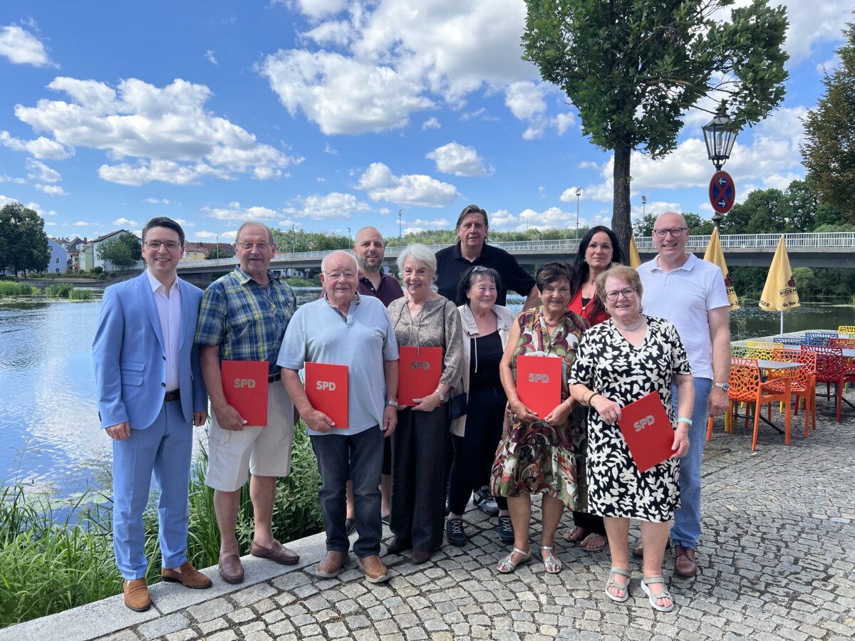 SPD Burglengenfeld ehrt treue Mitglieder