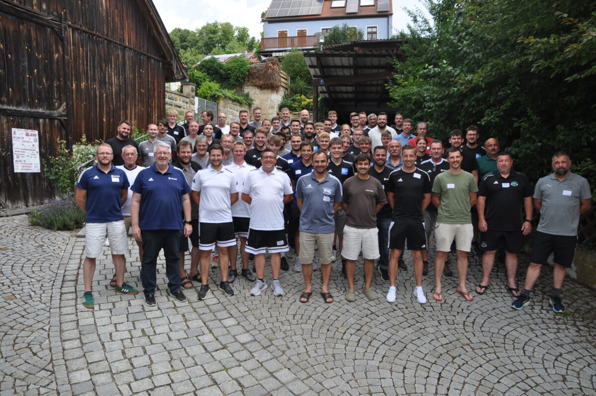 Schiedsrichter in Oberpfalz fit für die neue Saison