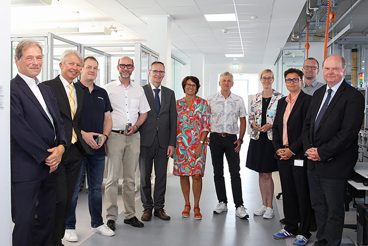 Siemens unterstützt digitale Modellfabrik der OTH Amberg-Weiden