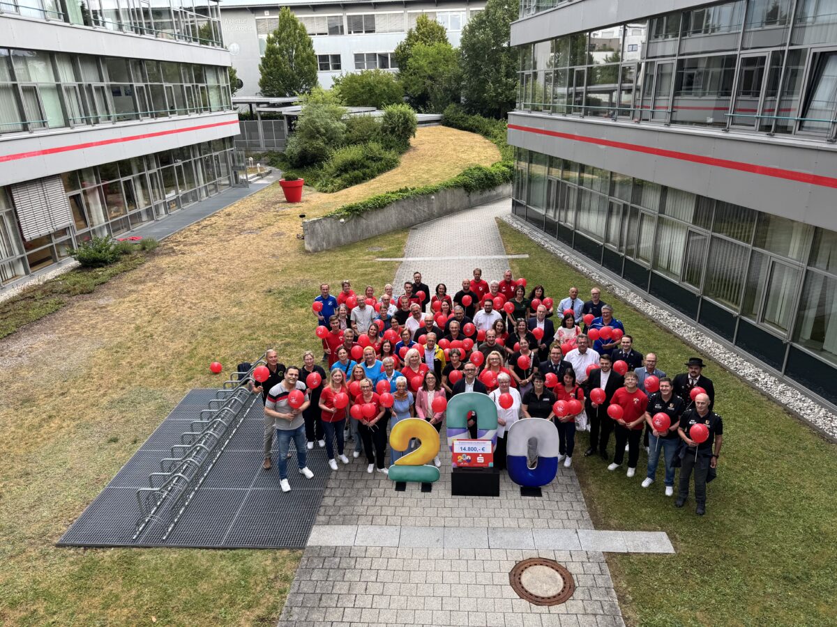 Sparkasse fördert Ehrenamt mit 14.800 Euro