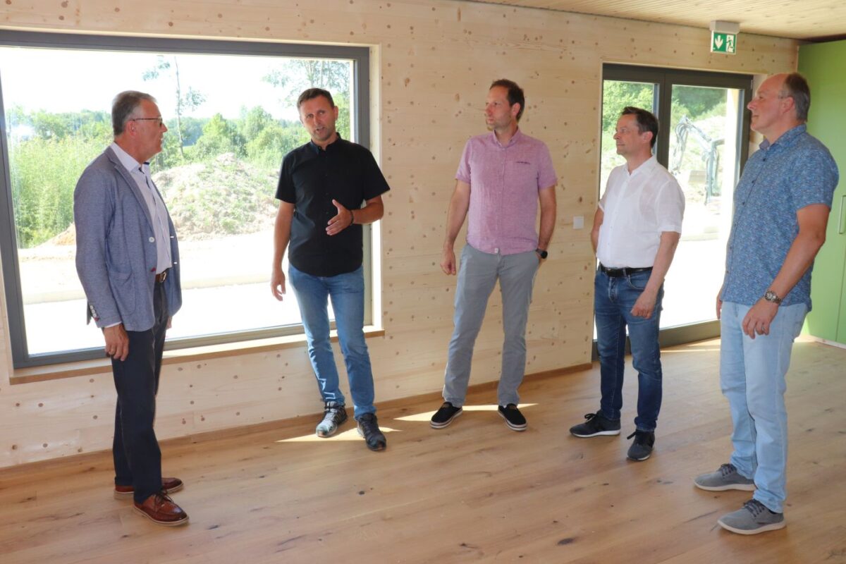 Bau des Übergangskindergartens in Tirschenreuth weit fortgeschritten