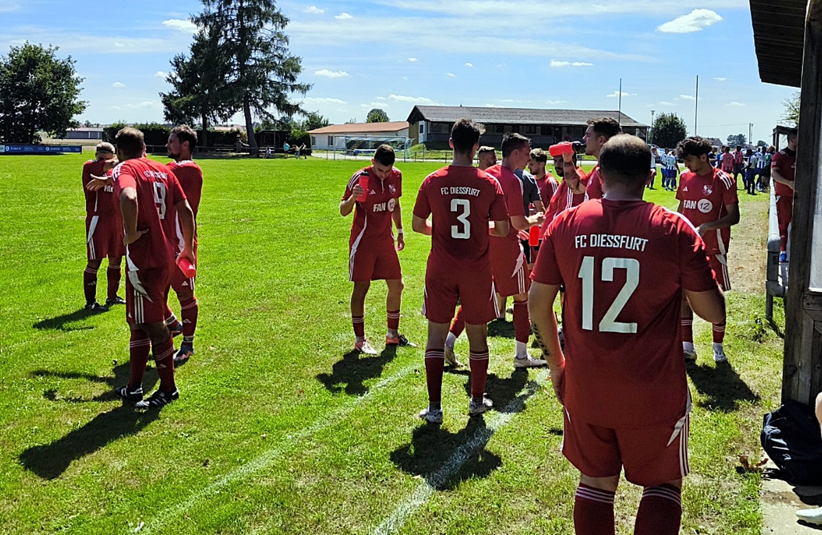 Kreisklasse West: Behält der Spitzenreiter seine weiße Weste?