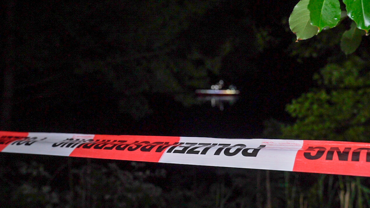 Großeinsatz bei Grafenwöhr: Rettungskräfte bergen tote Person aus Weiher