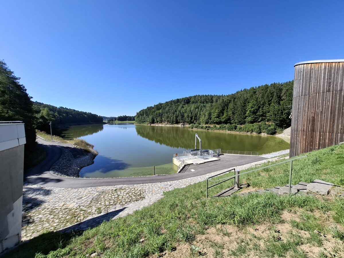 Eixendorfer See: Kampf gegen Blaualgen geht weiter