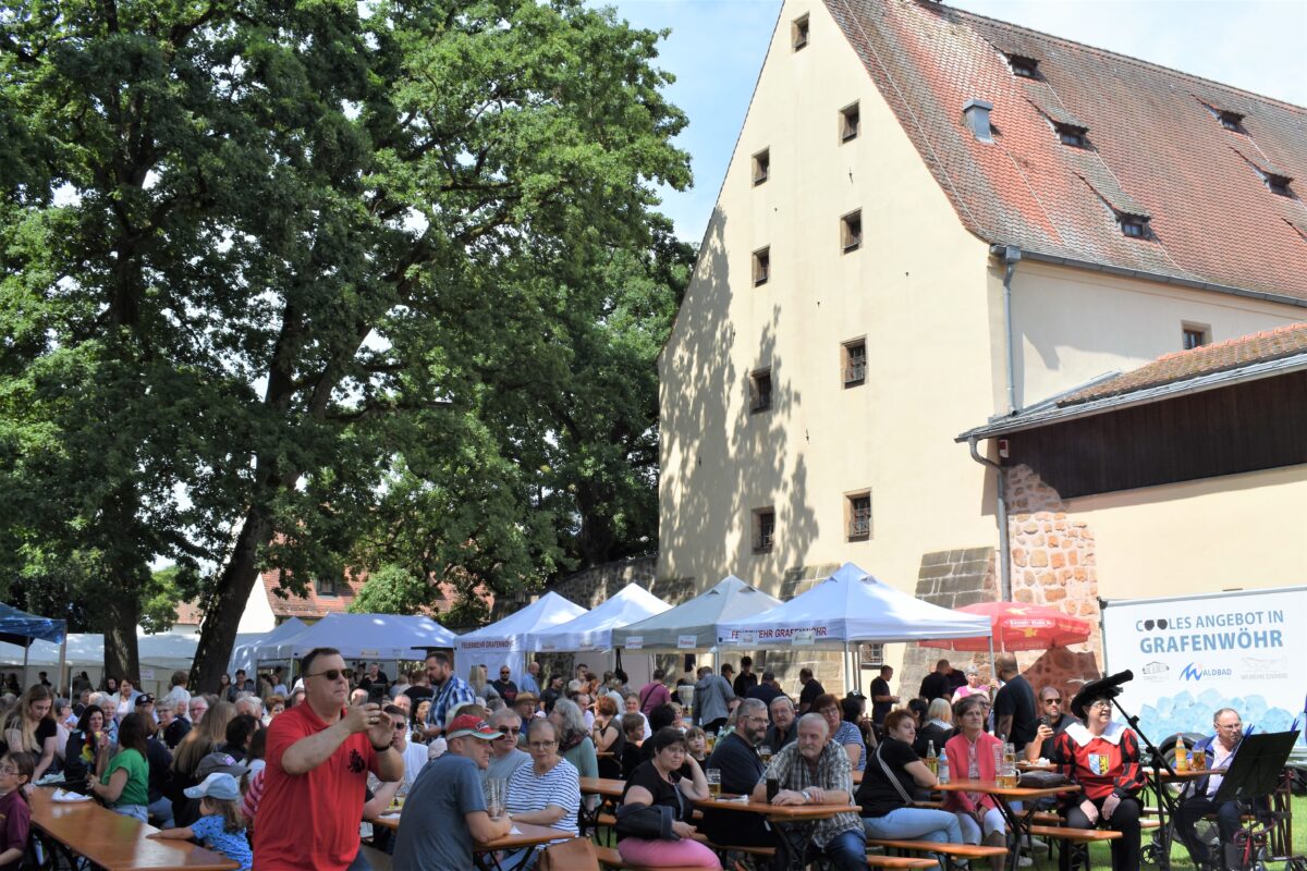 Grafenwöhrer feiern fast trockenes Annafest