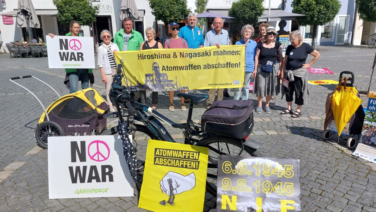 Gedenkveranstaltung für die Opfer der Atombombenabwürfe von Hiroshima und Nagasaki