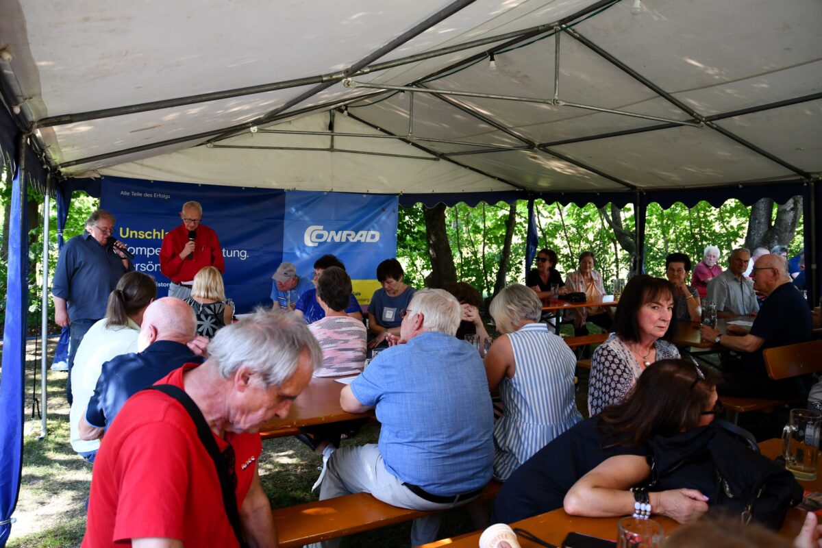 Die besten Makrelen der Stadt gingen wieder über den SPD-Grill