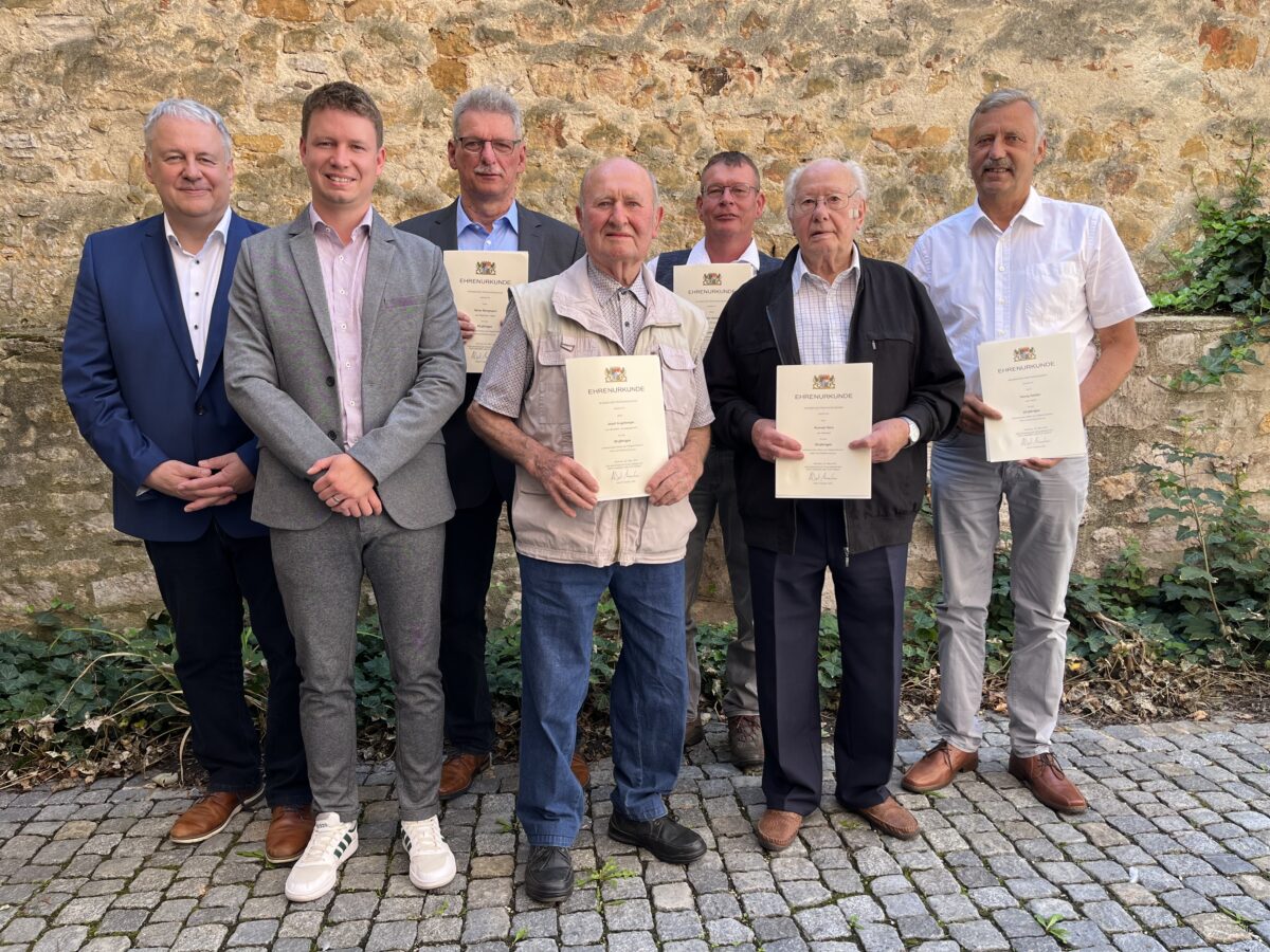 Ehrenamtliche Feldgeschworene in Amberg-Sulzbach geehrt