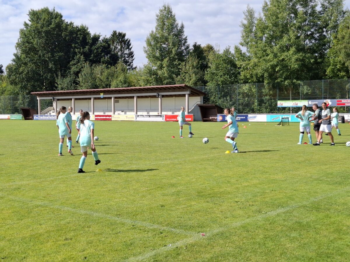 Erfolgreiche Fußballschule stärkt Teamgeist in Eslarn