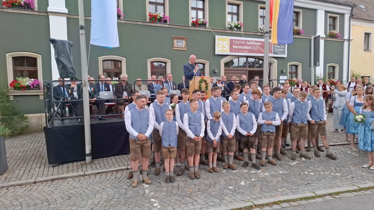 Eslarn feiert mit Tradition und Gemeinschaftssinn
