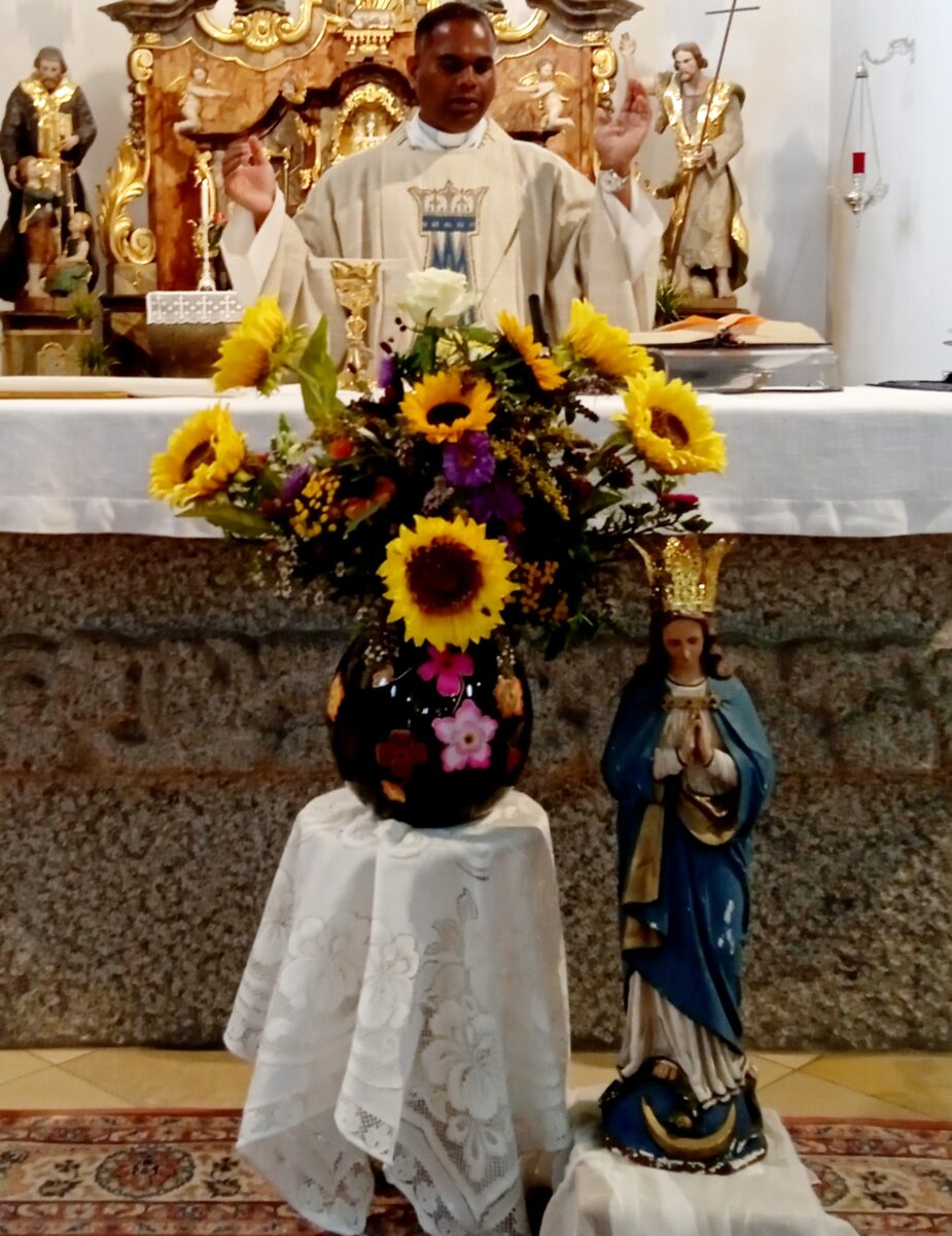 Floß feiert Mariä Himmelfahrt mit traditionellem Festgottesdienst