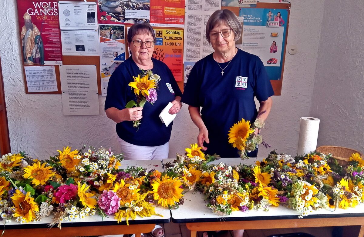 Frauenbund Schirmitz Käruterbüschel verkaufen.jpg
