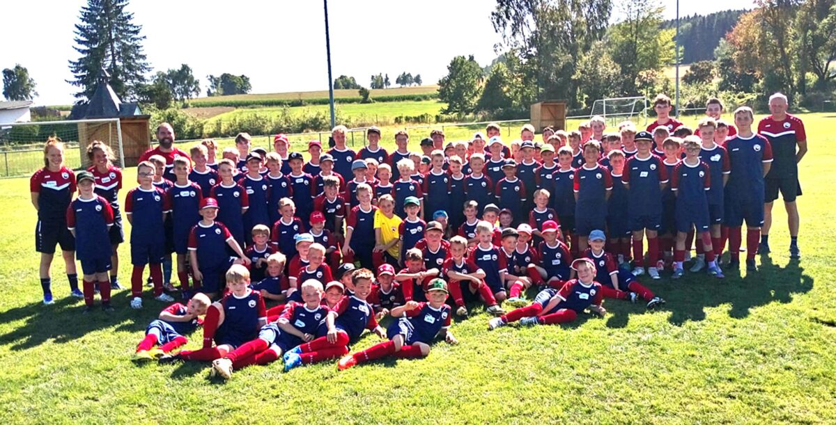 Franz Heinrich organisiert zum 15ten mal die Hans-Dorfner-Fußballschule beim SF Kondrau