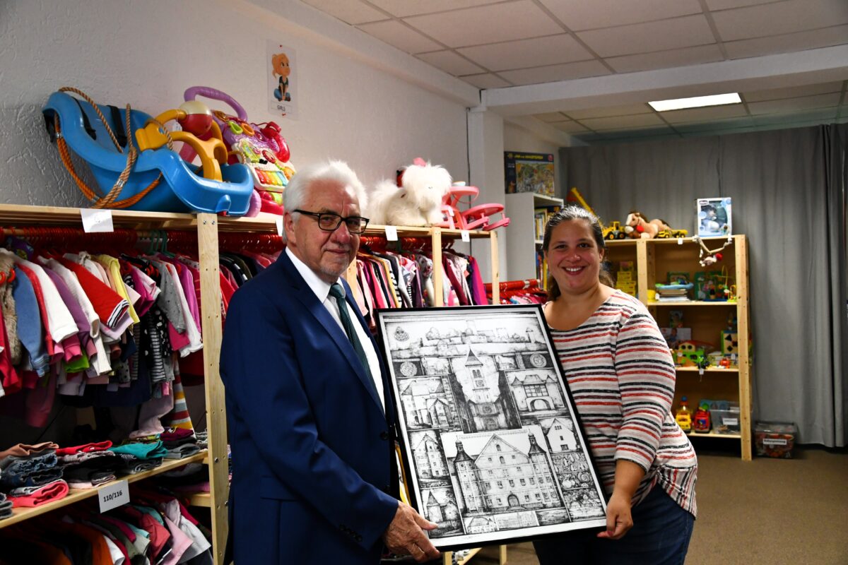 Neue Räume fürs "Kinderstüberl": Hochwertige Second-Hand-Ware