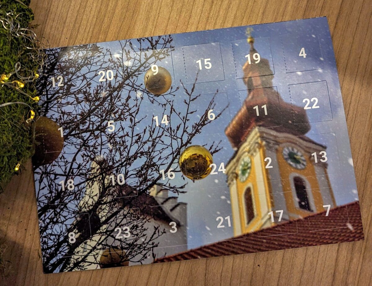 Lebendiger Adventskalender 2025 bringt festliche Vorfreude