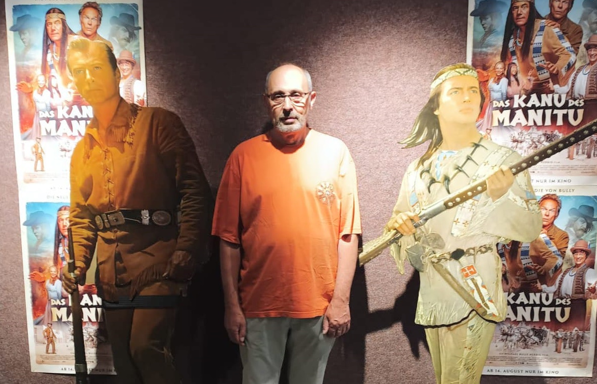 Norbert Simmerl und seine Karl-May-Helden