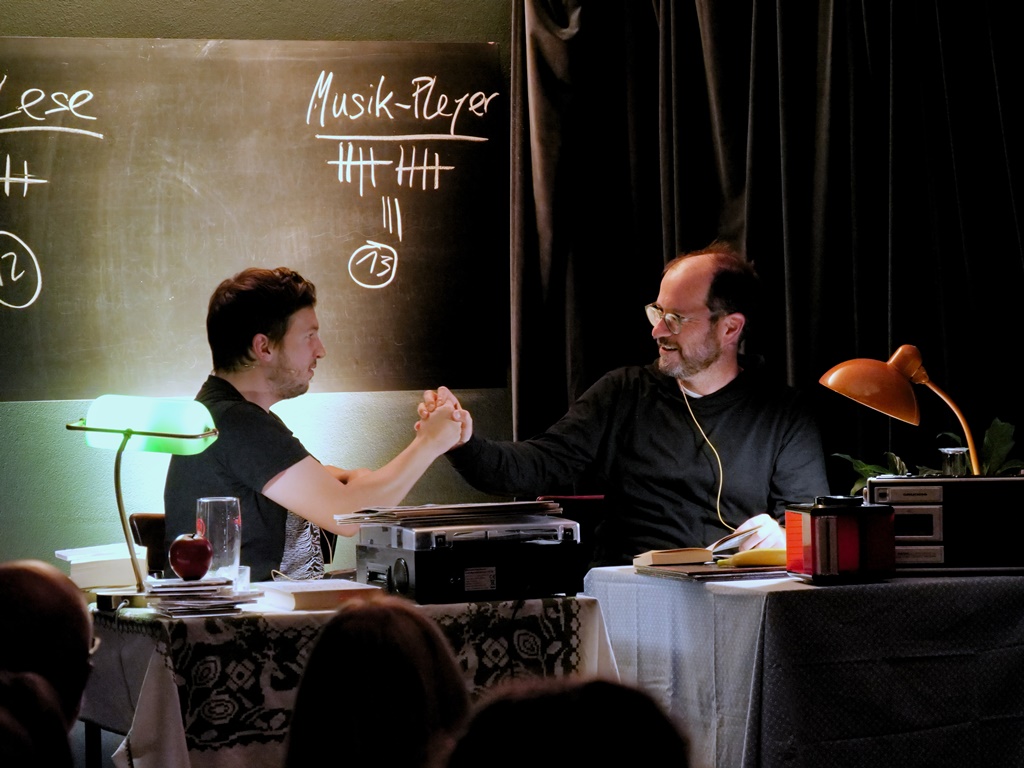 „Musik-Pleyer mit Wein-Lese“: OVIGO lockt mit Musik und Quiz