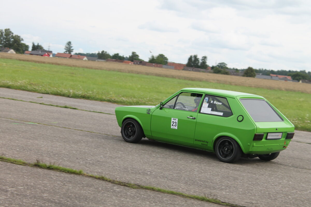 Oberpfälzer glänzen beim OldtimerSlalomCup