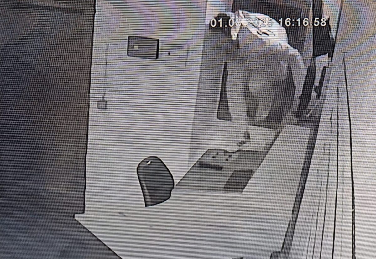 Irre Story: Einbruch in Fluchthaus - vor laufender Kamera