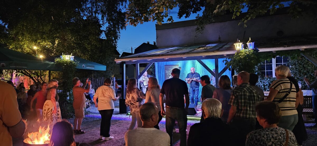 Mit "The Rooster Crows" in die Sommerpause