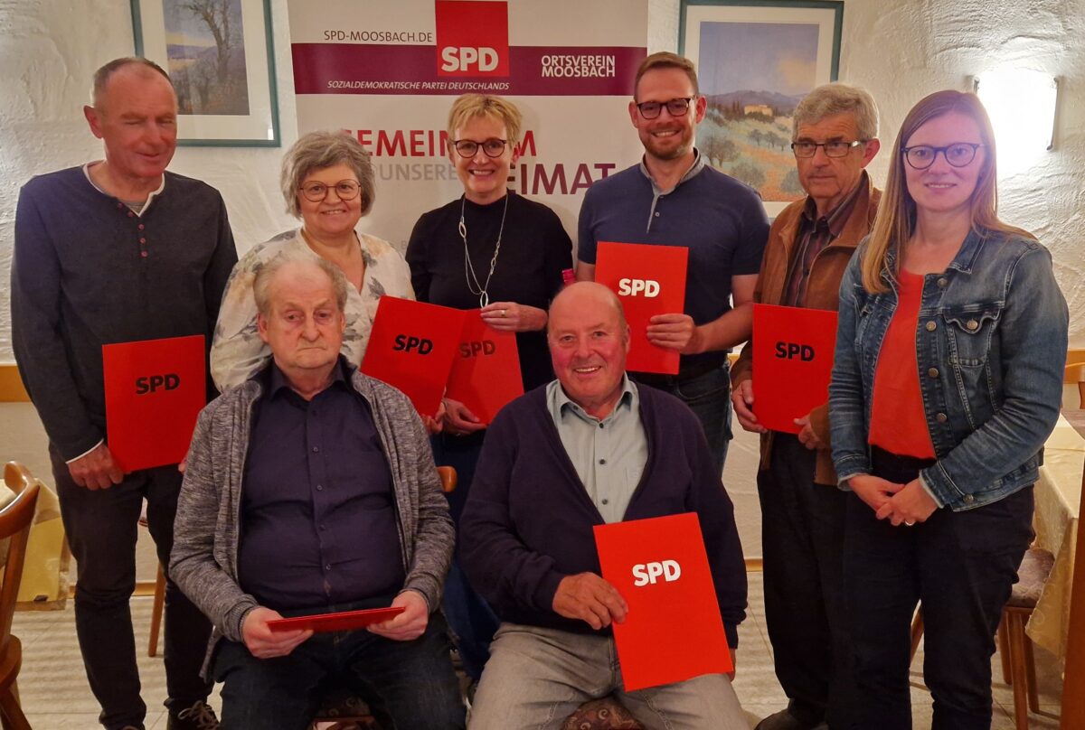 SPD Moosbach ehrt treue Mitglieder