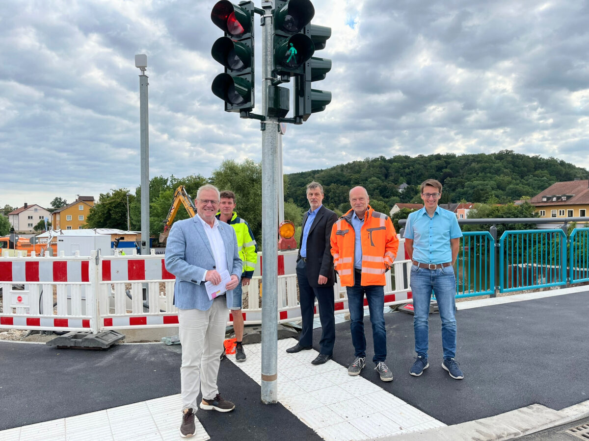 Schwandorf erhöht Sicherheit mit neuer Fußgängerampel