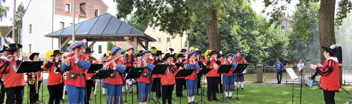 Flashmob-Serenade zum 30. Jubiläum der Partnerstädte Grafenwöhr/Grafenwörth