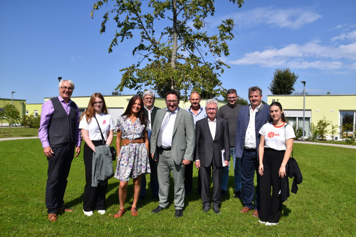 Staatssekretär Gotthardt besucht sozialtherapeutische Einrichtung in Schönsee