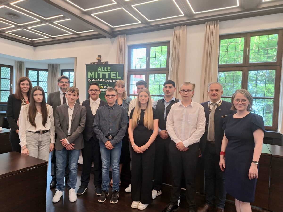 Tirschenreuther Mittelschüler für Leistungen geehrt