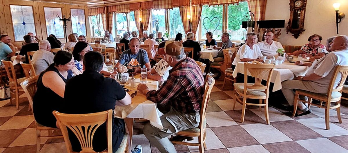 Geselligkeitsverein „Unter Uns“ fährt zum 75-jährigen Bestehen an den Brombachsee