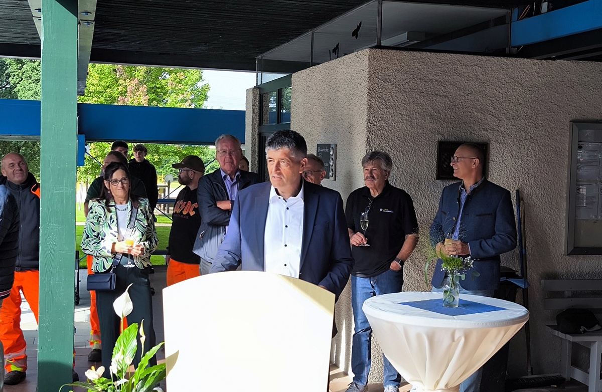 Grafenwöhr: Feierliche Wiedereröffnung nach umfangreicher Sanierung des Waldbads