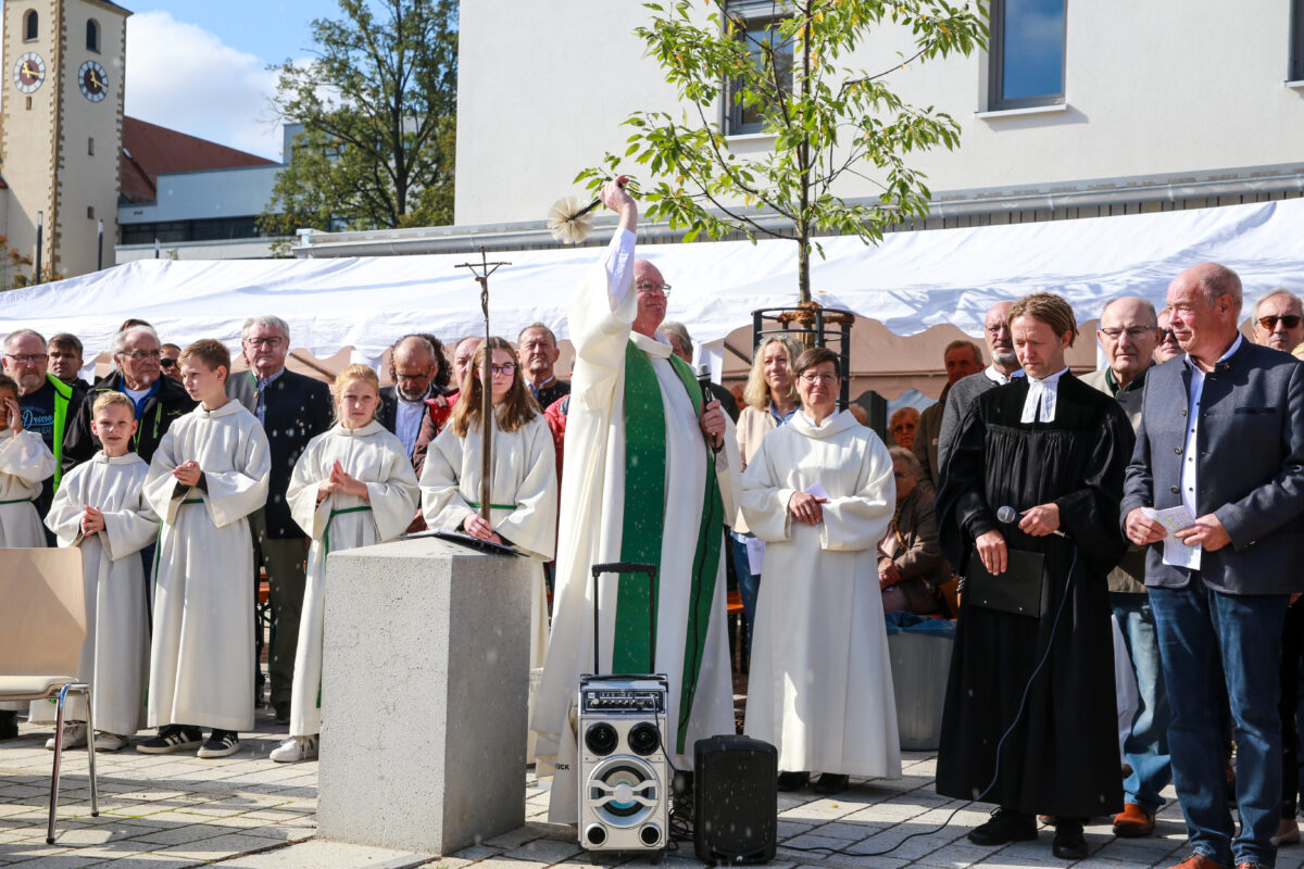 Ein Platz für alle: Kümmersbruck weiht sein neues Zentrum ein