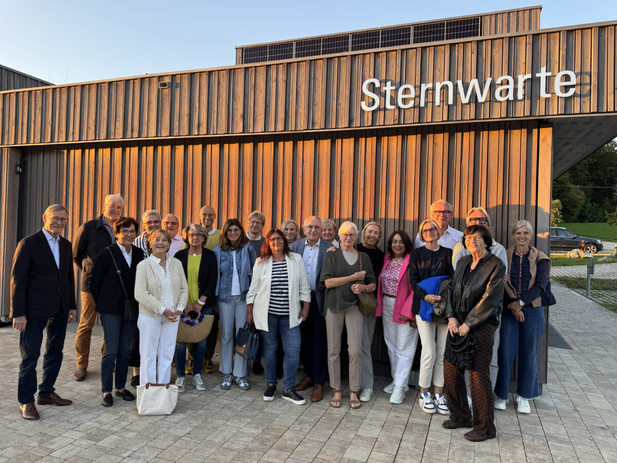 Der Inner Wheel Club Weiden besucht Sternwarte und Planetarium in Ursensollen