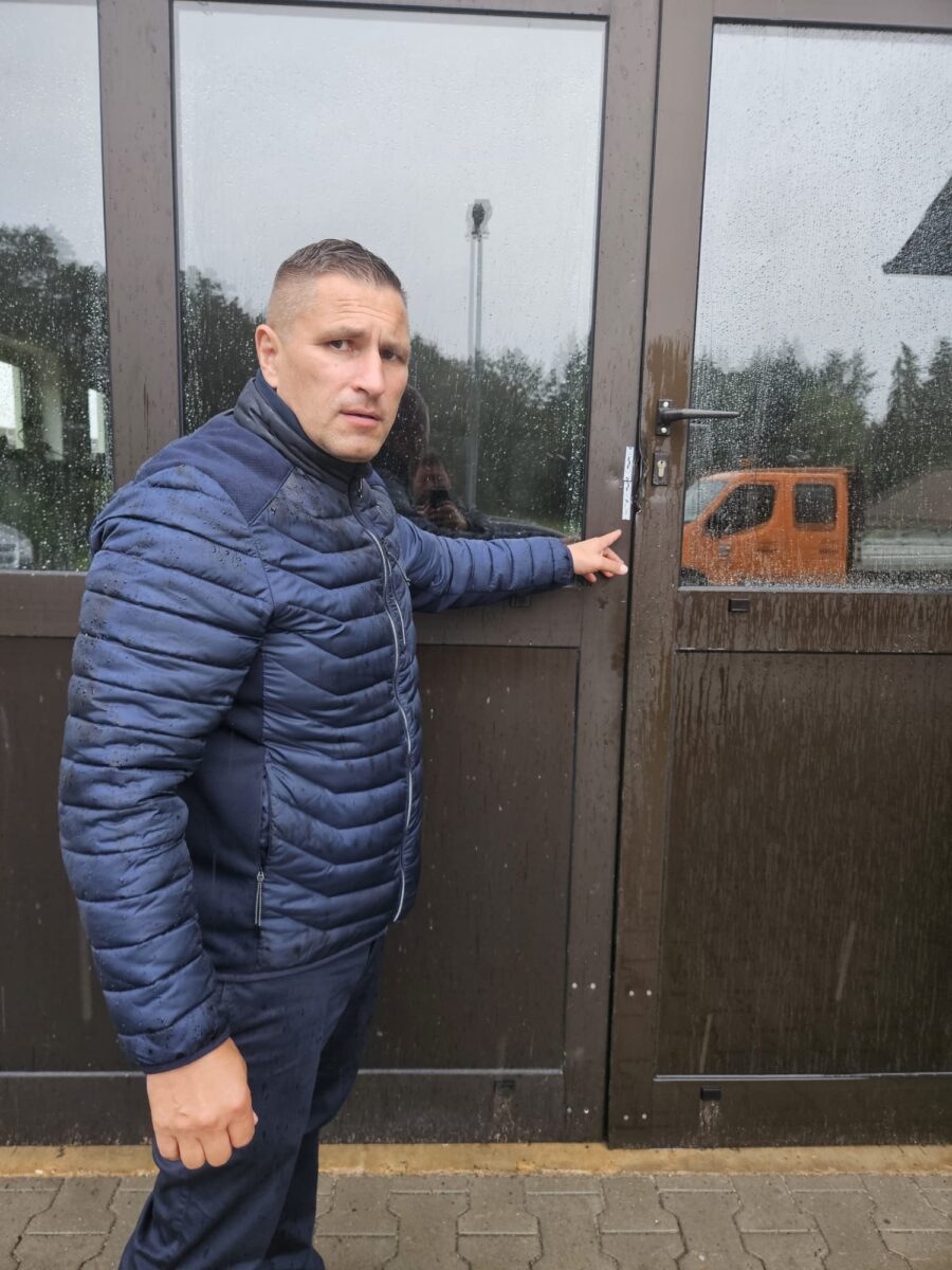 Marcus Gradl, Bürgermeister von Eschenbach, am Tatort. Foto: Gemeinde Eschenbach